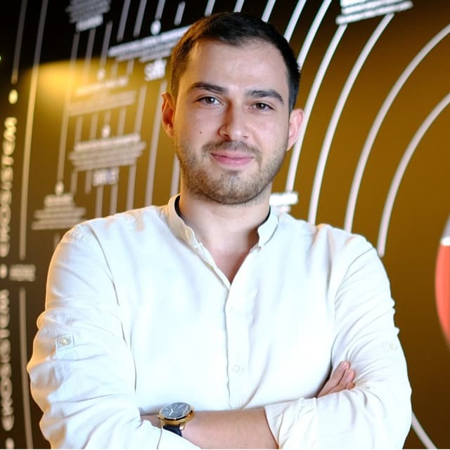 Emre  Karapınar